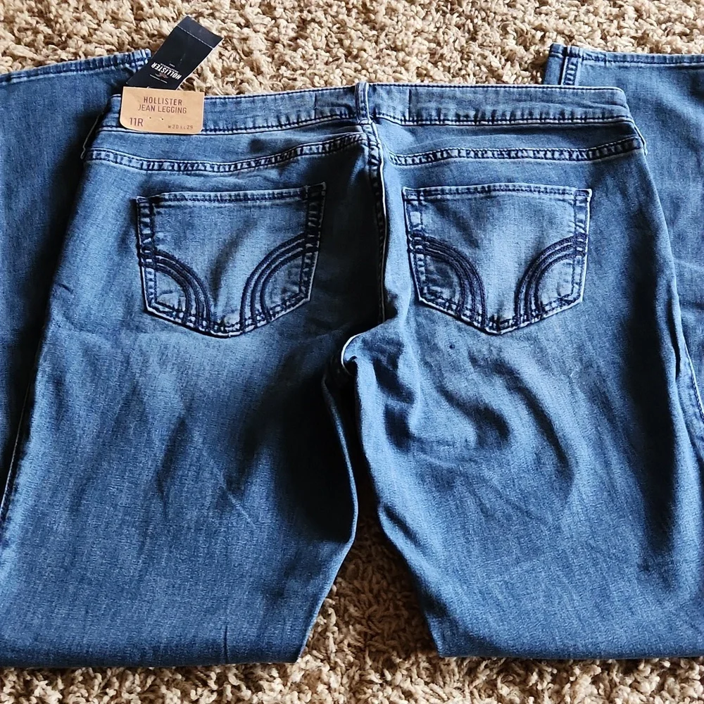 NWT Hollister Classic Blue Women's Jean Leggings Size 11R - Picture 3 of 9
